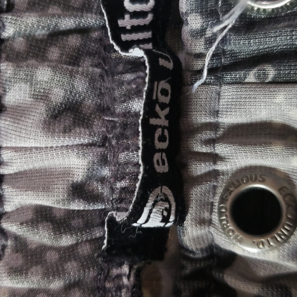 Ecko shorts - Picture 2 of 3